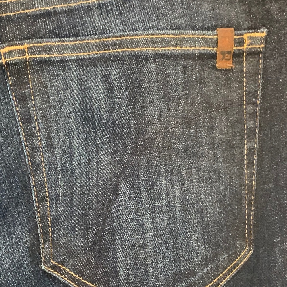 Men’s Joe’s jeans